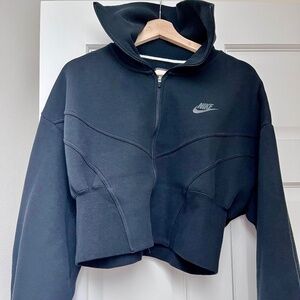 Nike Cropped Sweatshirt